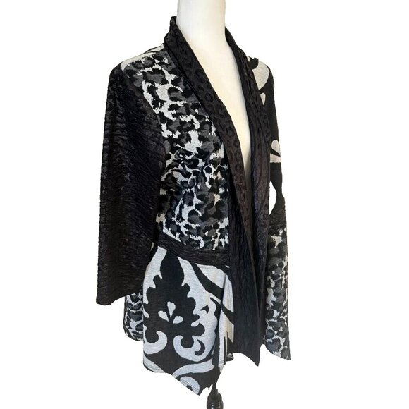 FRANK LYMAN Open Cardigan Size 14 Animal Abstract Print Black Gray 3/4 Sleeve - Picture 3 of 7